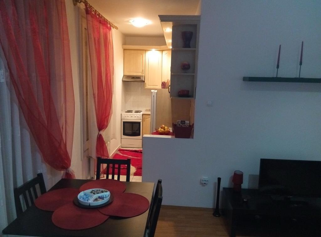 Debrecenter Apartman Экстерьер фото